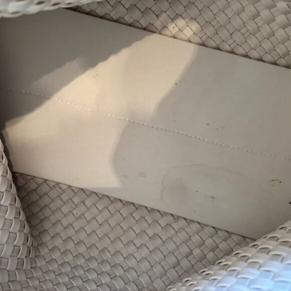 BCBG Woven Cream Tote Bag (looks like naghedi) - Picture 5 of 6